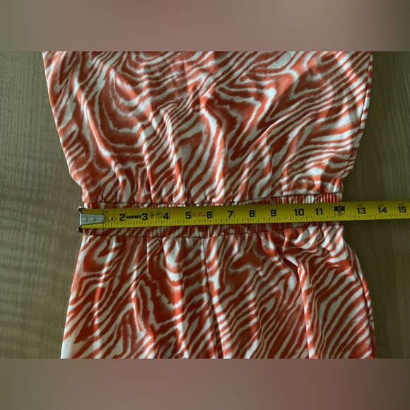 Calvin Klein| Groovy 70’s Style Wide Leg Jumpsuit in Bold Print—Size 4•••Coral - Picture 8 of 10